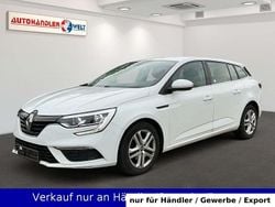 Weiß Gebraucht 2017 Renault Mégane GrandTour Play Kombi | 5.299 € (Guter Preis)