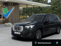 Saphirschwarz metallic (schwarz) Neu 2025 BMW iX1 Comfort Edition SUV | 57.862 € (Fairer Preis)