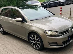 Grau Gebraucht 2015 VW Golf VII Edition Kleinwagen | 15.100 € (Fairer Preis)