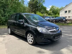 Schwarz Gebraucht 2014 Opel Zafira Family Van / Kleinbus | 7.990 € (Fairer Preis)