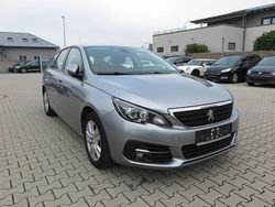 Grau Gebraucht 2021 Peugeot 308 SW Active Kombi | 10.900 €