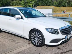 Weiß Gebraucht 2016 Mercedes E220 Exclusive Kombi | 24.999 €