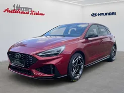 Ultimate red metallic Gebraucht 2025 Hyundai i30 N Line Limousine | 29.990 € (Teuer)