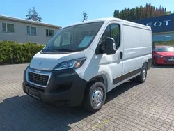 Lackierung weiss icy/deckende Gebraucht 2023 Peugeot Boxer Van | 28.500 € (Teuer)