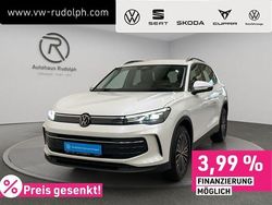 Weiß Gebraucht 2024 VW Tiguan Life SUV | 35.746 € (Fairer Preis)