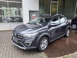 Grau Gebraucht 2022 Dacia Sandero Comfort Kleinwagen | 12.380 € (Superpreis)