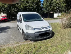 Weiß Gebraucht 2010 Citroën Berlingo Van / Kleinbus | 2.650 € (Etwas zu teuer)