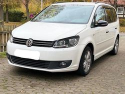 Weiß Gebraucht 2013 VW Touran Match Van / Kleinbus | 5.500 € (Fairer Preis)