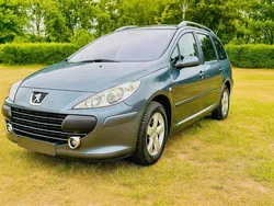Silber Gebraucht 2005 Peugeot 307 Kombi | 2.999 €