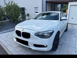 Weiß Gebraucht 2011 BMW 118 Sport Line Kleinwagen | 5.600 € (Fairer Preis)