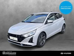 Lumen grey / mic Gebraucht 2025 Hyundai i20 Prime Kleinwagen | 24.760 € (Etwas zu teuer)