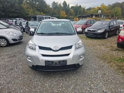 Silber Gebraucht 2009 Toyota Urban Cruiser SUV | 4.490 €