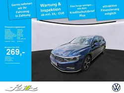 Aquamarinblau metallic Gebraucht 2022 VW Passat Elegance Kombi | 28.880 € (Teuer)