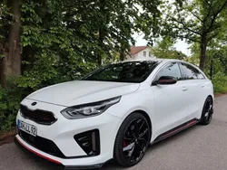Weiß Gebraucht 2020 Kia ProCeed Kleinwagen | 25.800 € (Etwas zu teuer)