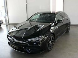 Schwarz , nachtschwarz Gebraucht 2020 Mercedes CLA180 Shooting Brake AMG Kombi | 28.890 € (Teuer)