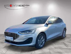 Moondust silber Neu 2025 Ford Focus Titanium X Limousine | 27.990 € (Guter Preis)