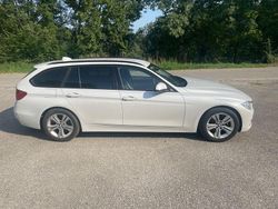 Weiß Gebraucht 2014 BMW 320 Sport Line Kombi | 9.690 € (Guter Preis)