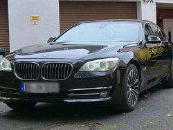 Schwarz Gebraucht 2013 BMW 730 Performance Limousine | 12.100 € (Fairer Preis)