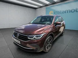 Braun Gebraucht 2022 VW Tiguan SUV | 32.199 € (Superpreis)