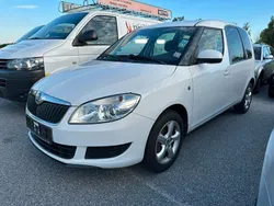 Weiß Gebraucht 2014 Skoda Roomster Ambition Kombi | 3.700 € (Guter Preis)