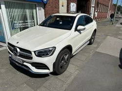 Weiß Gebraucht 2021 Mercedes GLC300 Limousine | 49.900 €