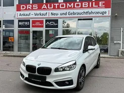 Alpinweiss iii Gebraucht 2016 BMW 218 Active Tourer Sport Line Van / Kleinbus | 12.990 € (Fairer Preis)