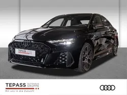Schwarz Neu 2024 Audi RS3 Performance Kleinwagen | 79.680 €