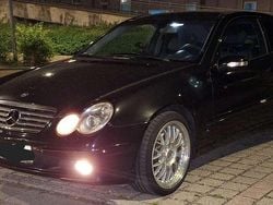 Schwarz Gebraucht 2001 Mercedes 320 Elegance Coupé | 1.000 € (Fairer Preis)