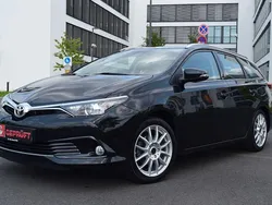 Schwarz Gebraucht 2017 Toyota Auris Touring Sports Edition-S Kombi | 11.900 € (Fairer Preis)