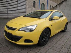 Gelb Gebraucht 2013 Opel Astra GTC Edition Coupé | 5.750 € (Guter Preis)