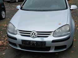 Silber Gebraucht 2004 VW Golf V Limousine | 2.999 € (Etwas zu teuer)