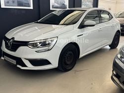 Weiß Gebraucht 2018 Renault Mégane IV Life Limousine | 8.999 € (Fairer Preis)