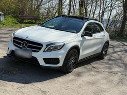 Weiß Gebraucht 2014 Mercedes GLA250 SUV | 17.900 € (Fairer Preis)