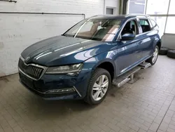 Blau Gebraucht 2022 Skoda Superb LAURIN & KLEMENT Kombi | 22.990 € (Guter Preis)