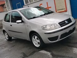Silber Gebraucht 2004 Fiat Punto Dynamic Kleinwagen | 1.600 € (Fairer Preis)