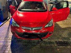 Rot Gebraucht 2012 Opel Astra GTC Coupé | 5.100 € (Fairer Preis)