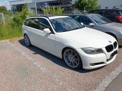 Weiß Gebraucht 2010 BMW 320 Performance Kombi | 5.199 € (Guter Preis)