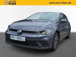 Grau Gebraucht 2024 VW Polo Life Limousine | 20.370 € (Guter Preis)