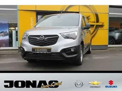 Grau Gebraucht 2022 Opel Combo Edition Van / Kleinbus | 16.290 € (Etwas zu teuer)