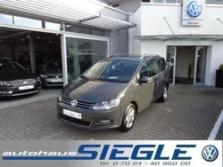 Grau Gebraucht 2013 VW Sharan Highline Van / Kleinbus | 21.490 €