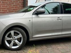 Beige Gebraucht 2014 Skoda Rapid Elegance Limousine | 8.600 € (Fairer Preis)