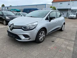 Grau Gebraucht 2018 Renault Clio IV LIMITED Limousine | 5.299 € (Guter Preis)