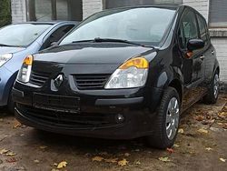 Schwarz Gebraucht 2005 Renault Modus Van / Kleinbus | 1.400 €