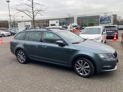Grau Gebraucht 2020 Skoda Octavia Soleil Kombi | 15.600 € (Guter Preis)