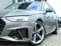 Grau Gebraucht 2023 Audi A4 S-Line Kombi | 38.900 € (Fairer Preis)