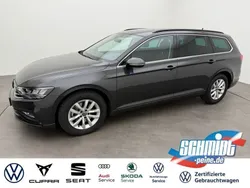 Grey metallic Gebraucht 2024 VW Passat Business Kombi | 34.700 € (Superpreis)