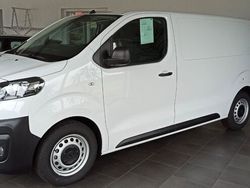 Weiß Gebraucht 2023 Opel Vivaro Edition Van | 27.500 € (Teuer)