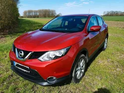 Rot Gebraucht 2015 Nissan Qashqai Acenta SUV | 9.990 € (Etwas zu teuer)