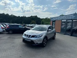 Grau Gebraucht 2015 Nissan Qashqai Visia SUV | 8.990 € (Fairer Preis)