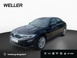 Black sapphire (schwarz) Gebraucht 2024 BMW 320 Shadowline Limousine | 35.850 € (Superpreis)